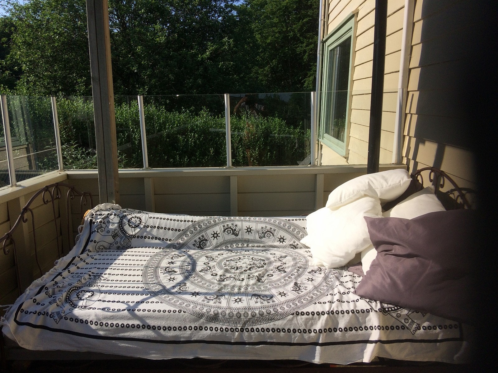 Solrikt på verandaen Galleribilde