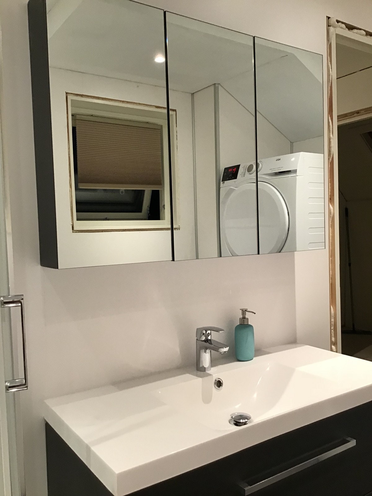 servant / speil 2. etg Galleribilde