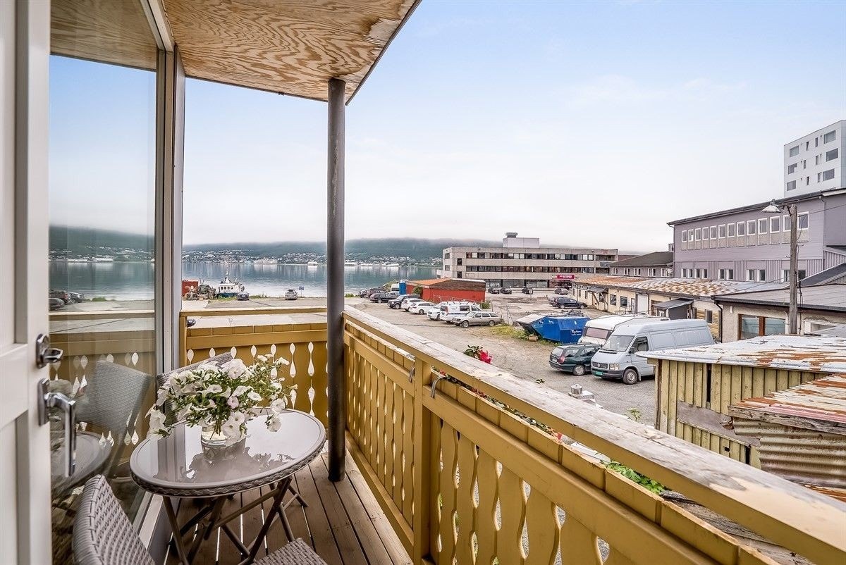 1 av 2 private verandaer, i tillegg til takterasse. Galleribilde