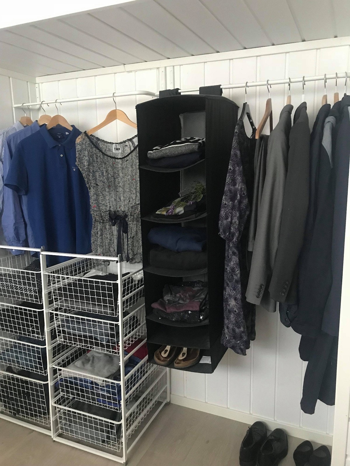 Soverom, garderobe Galleribilde