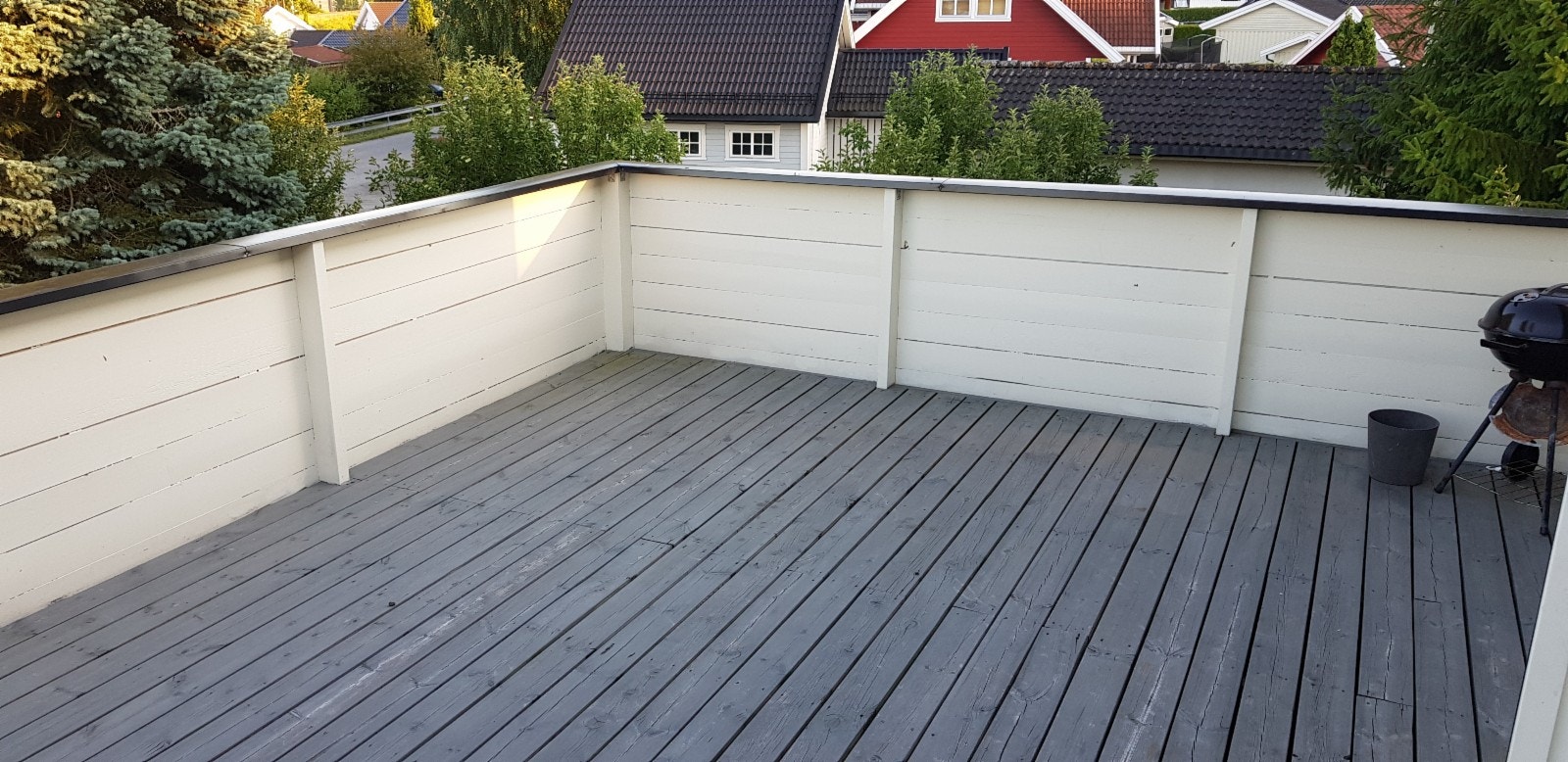 Stor terasse utenfor stue Galleribilde