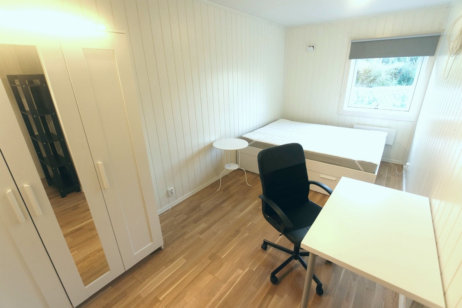 Rom 5, cirka 13 m2. UTLEID. Galleribilde