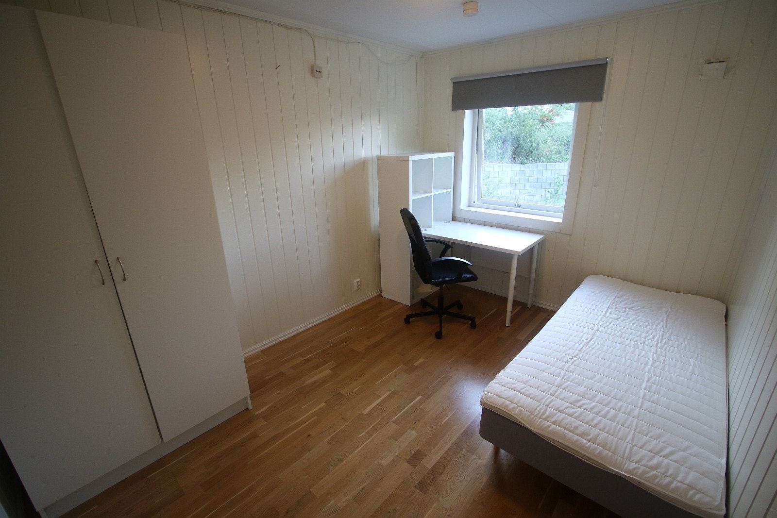 Rom 4, cirka 10 m2. UTLEID Galleribilde