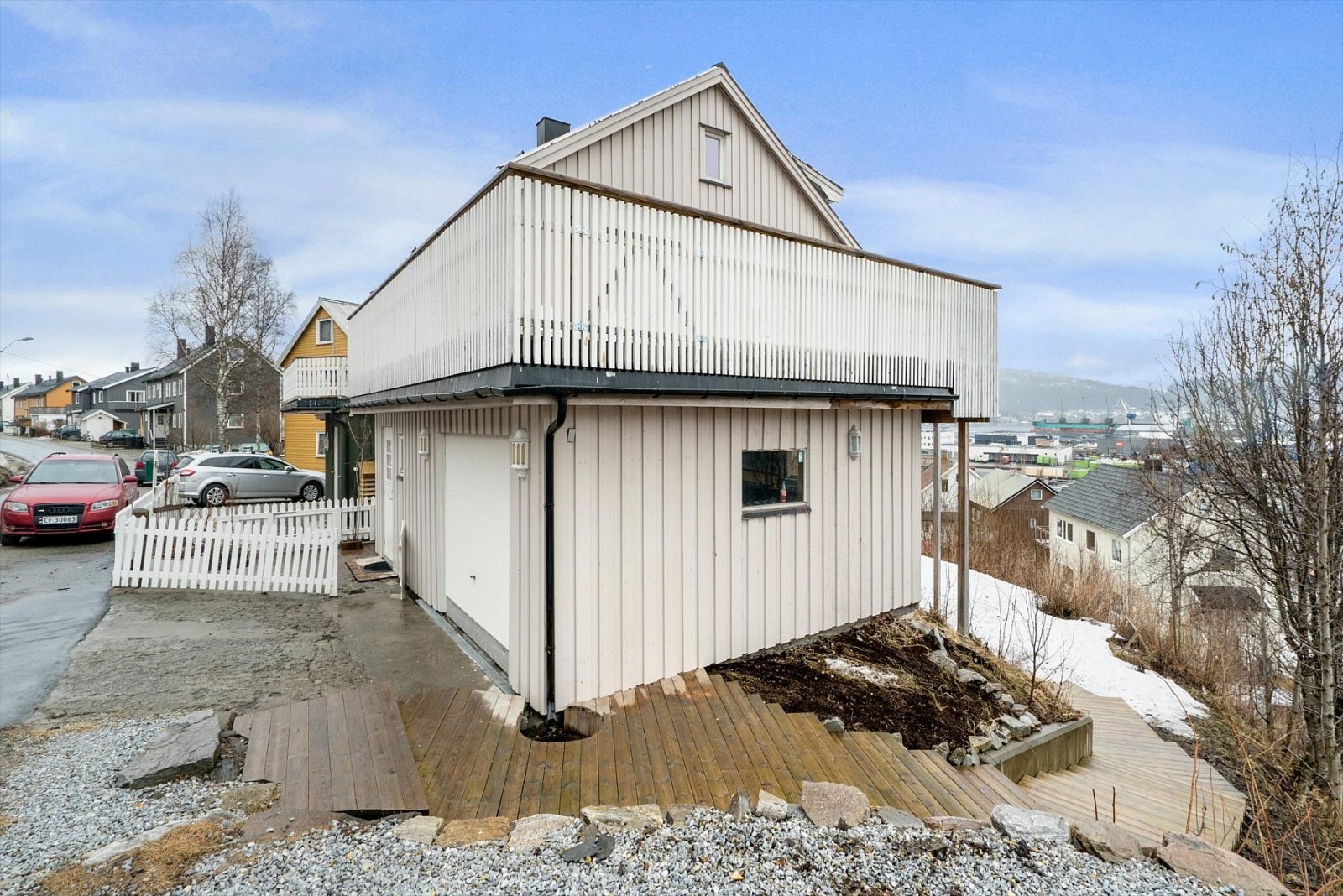 Nedgang til sokkel på siden av boligen Galleribilde