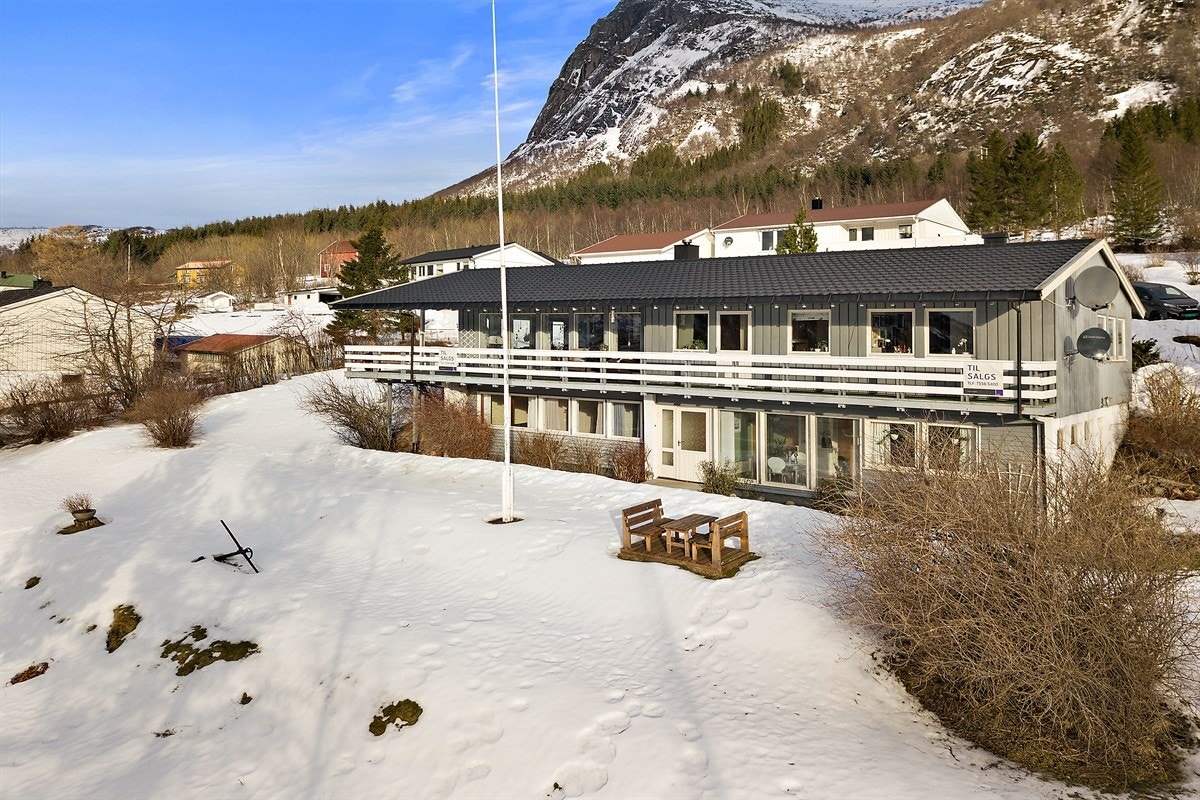 Romslig tomt på over 2 mål Galleribilde