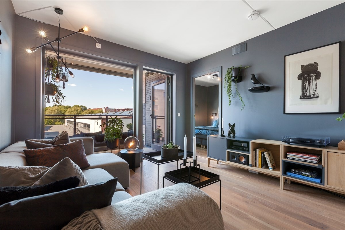 Naturlig plass til sofa- og TV del. Kabel-TV og bredbånd er inkludert! Galleribilde