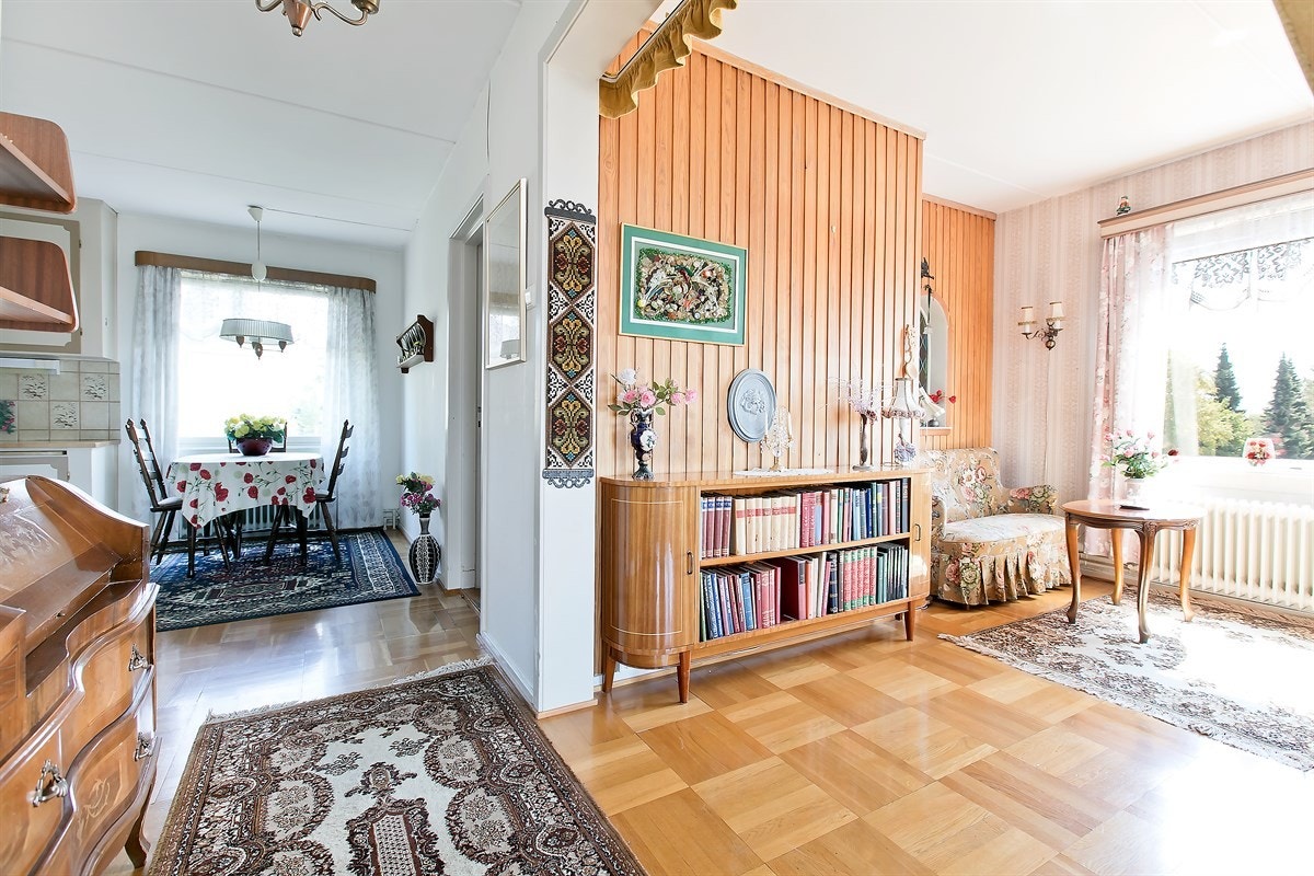 Fra stue mot kjøkken Galleribilde