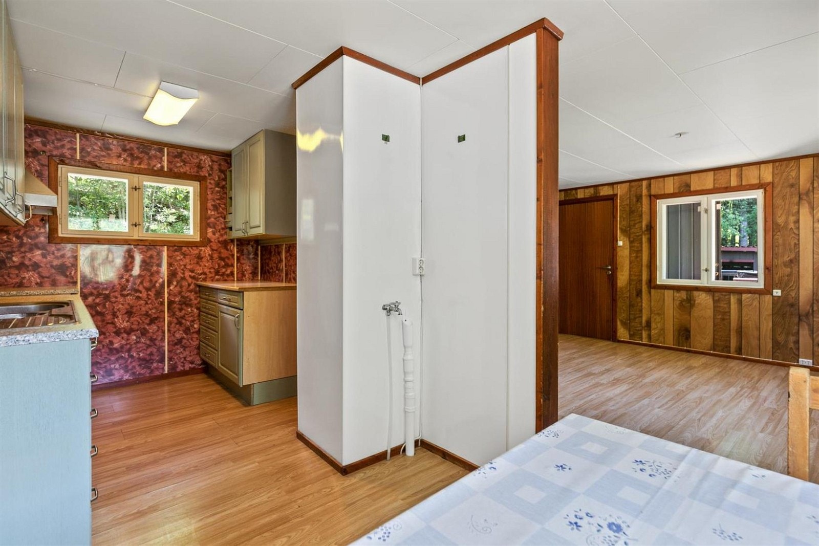 Stue og kjøkken er i dels åpen løsning. Galleribilde