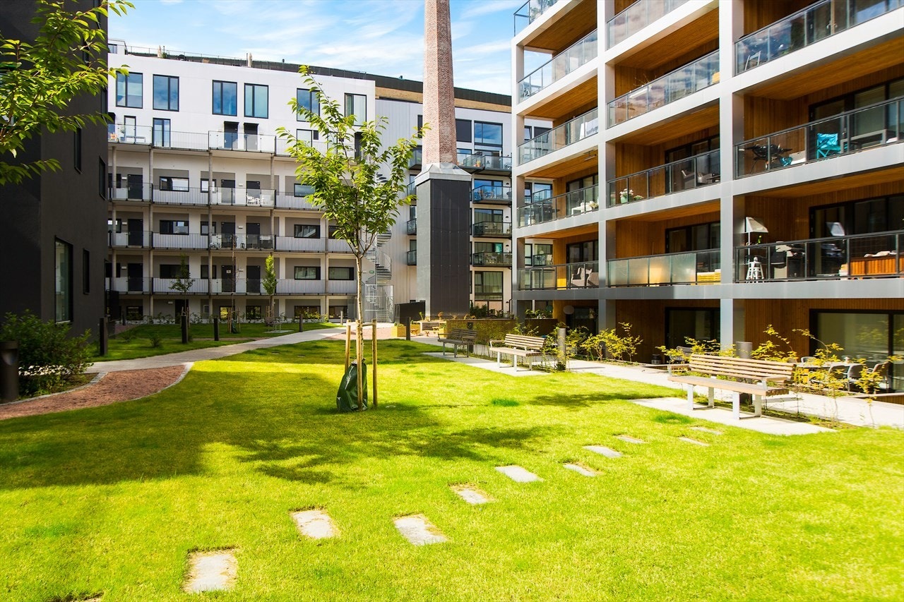 Flott indre gårdsrom. Galleribilde