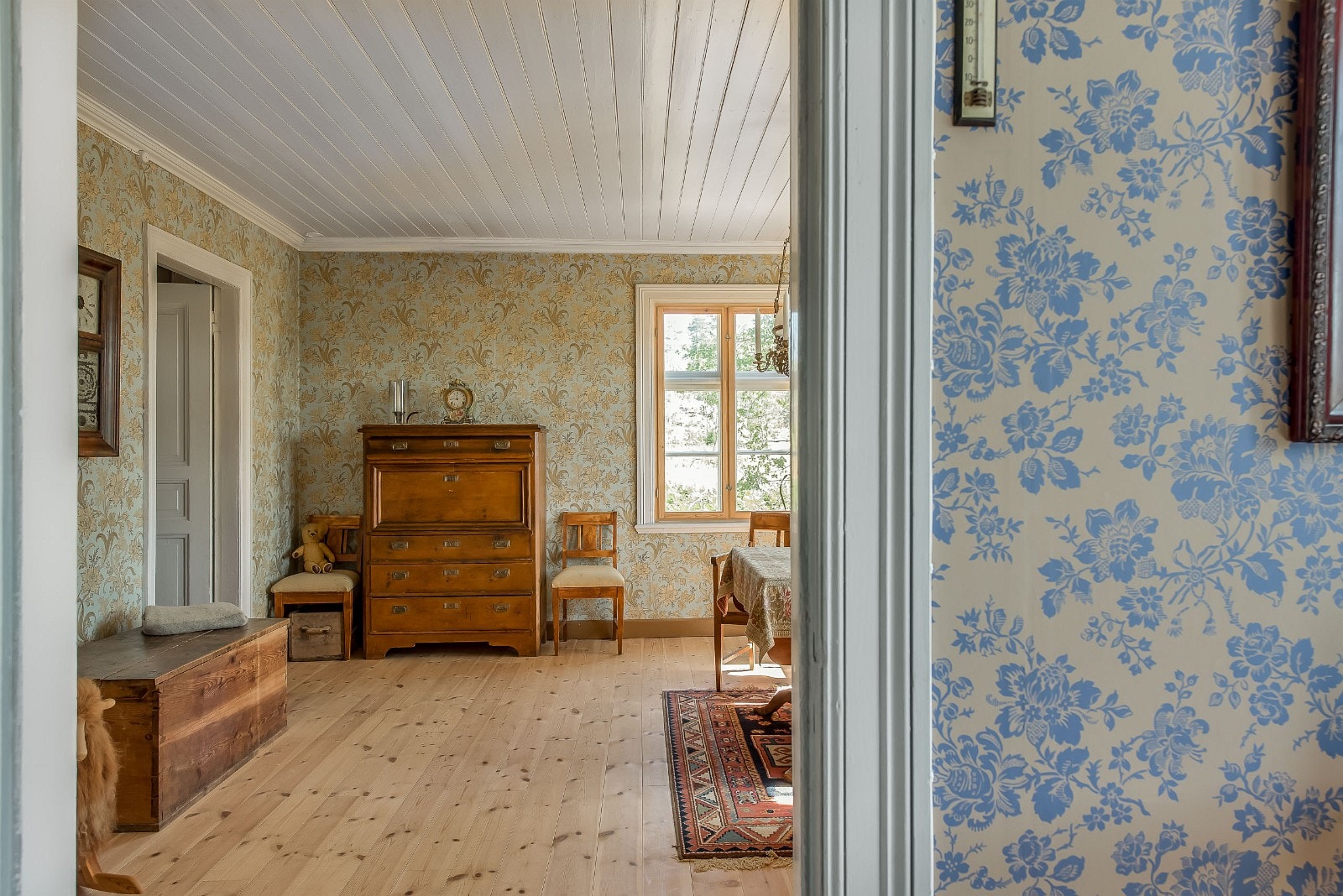 Vy från finrum mot matsal Galleribilde
