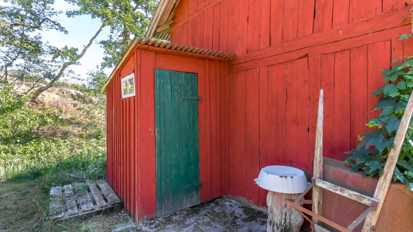 Utedass vid brygghuset Galleribilde