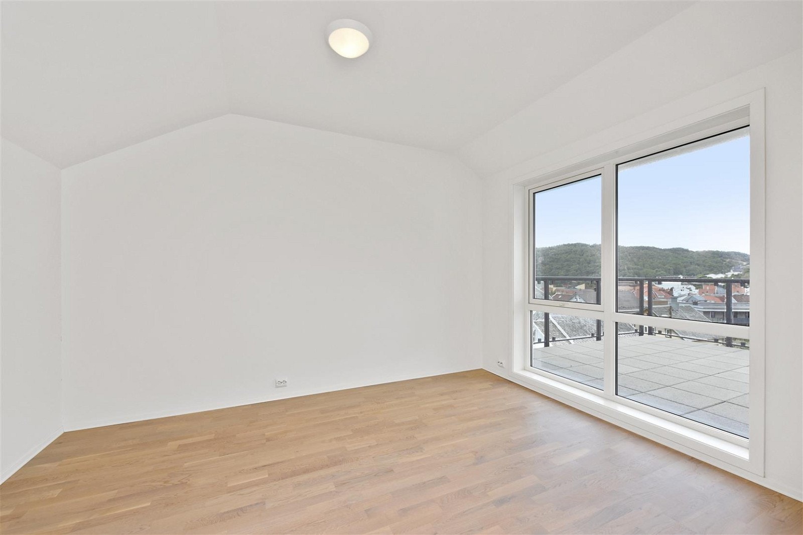 Loftstue evt. soverom. Galleribilde