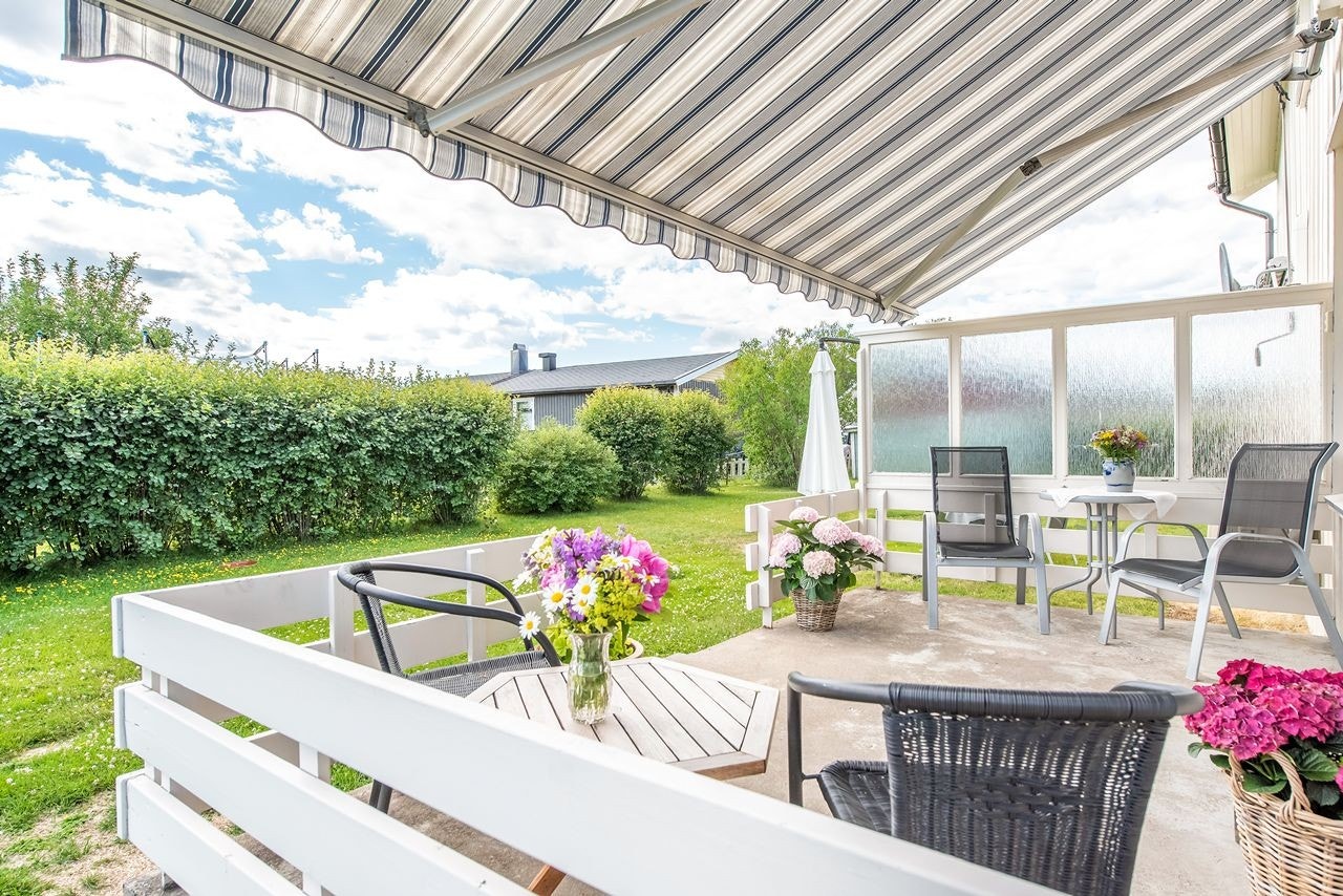 Lun og usjenert terrasse Galleribilde