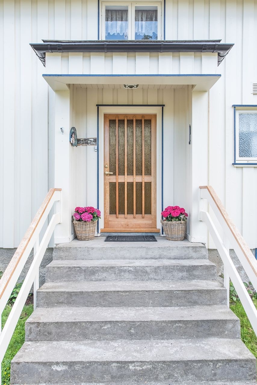 Inngangsparti med støpt trapp Galleribilde