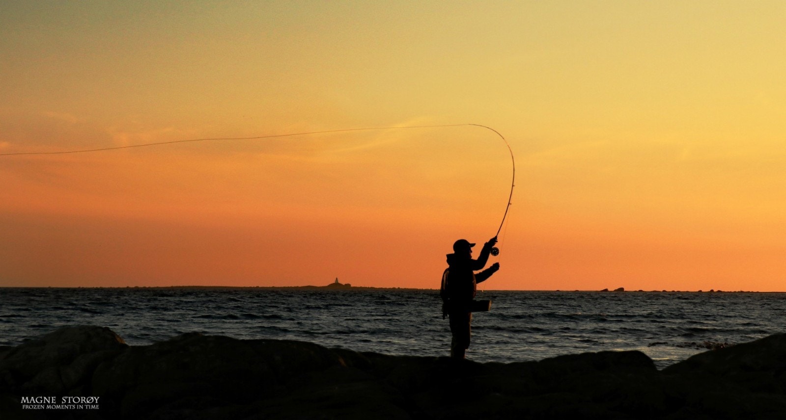 Og er man hekta på vakre skyer og solnedganger eller vil jakte på Havabbor og sjøørret er det flusst av steder og flotte strender vel 10 minutter unna. til denne er det et kvarter og vi snakker om Tareviga på Havik. Galleribilde