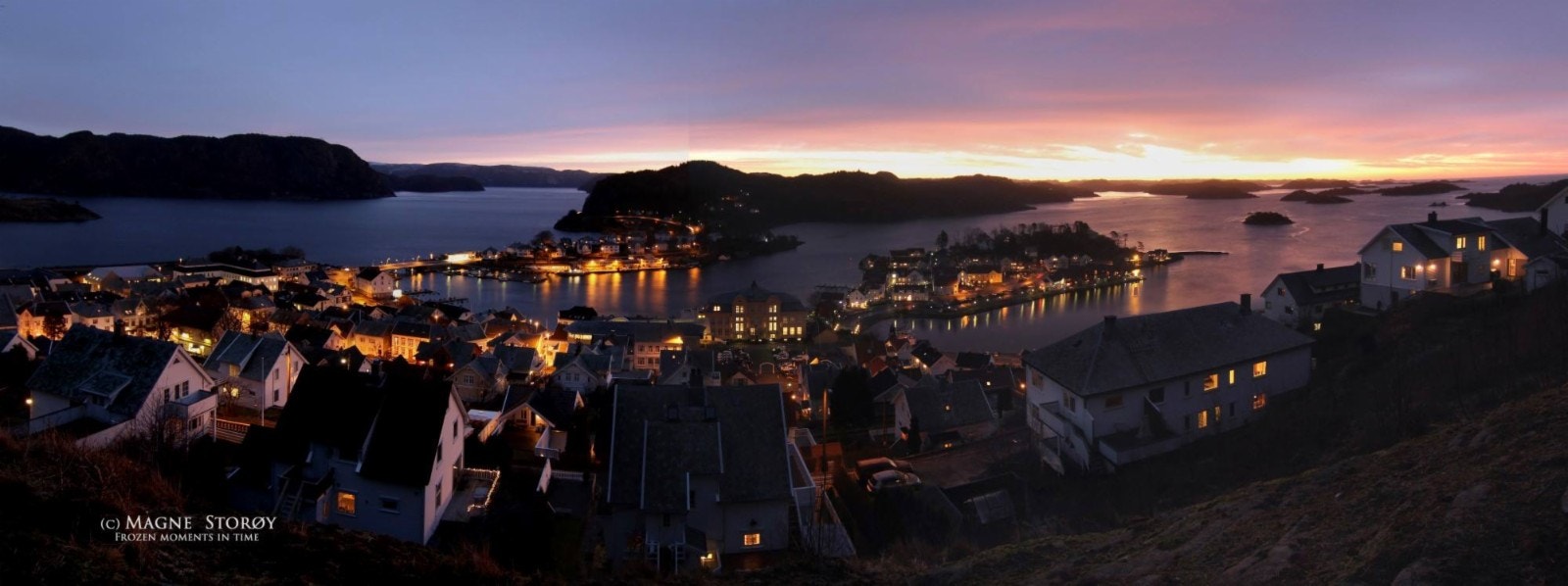 10 minutters kjøring unna er du i den sjarmerende sørlandsbyen Farsund med flott strandpromenade og gamle bygninger. Galleribilde