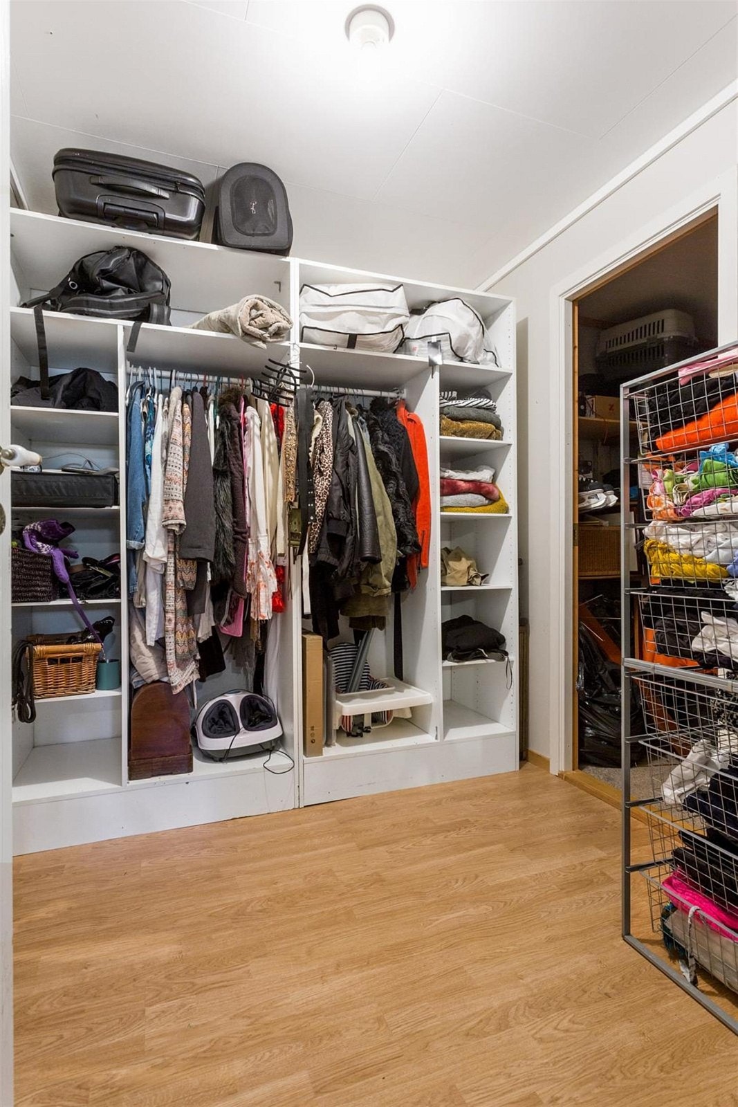 Bod/garderoberom i første etasje Galleribilde