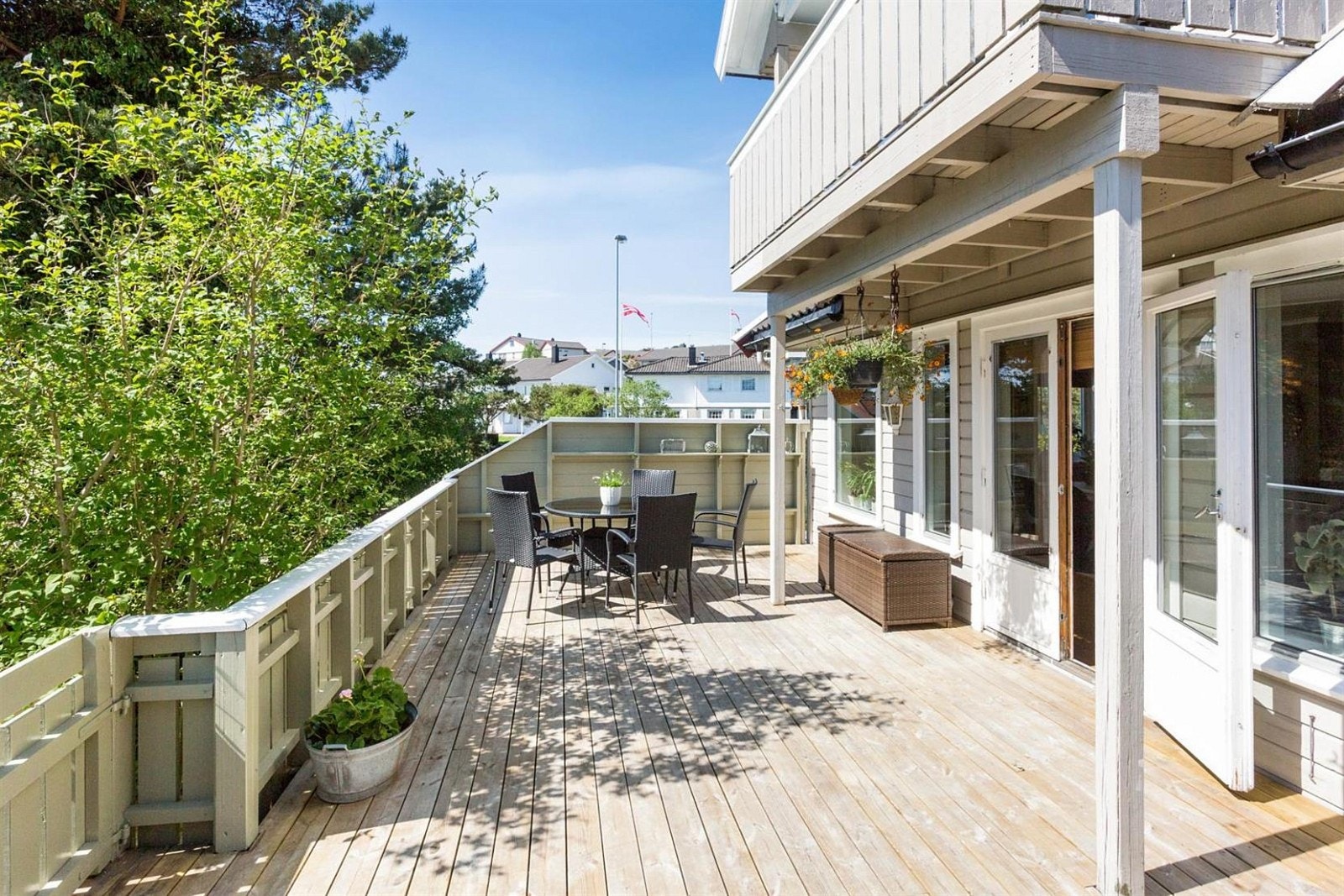 Terrasse med utgang fra stue Galleribilde