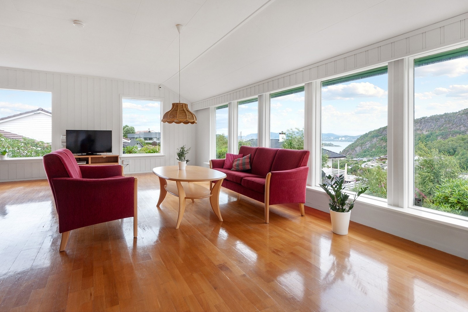 Godt med vinduer gir mye lys Galleribilde