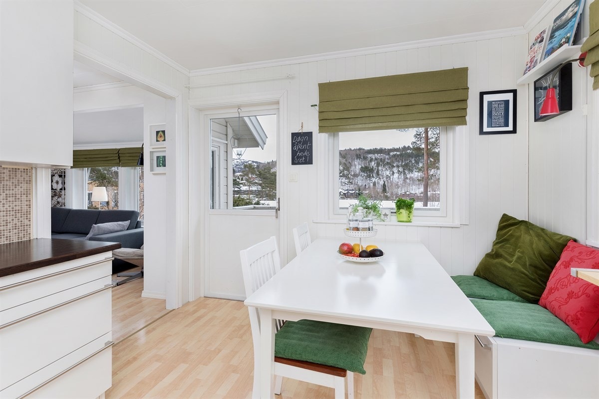 Spiseplass på kjøkken Galleribilde