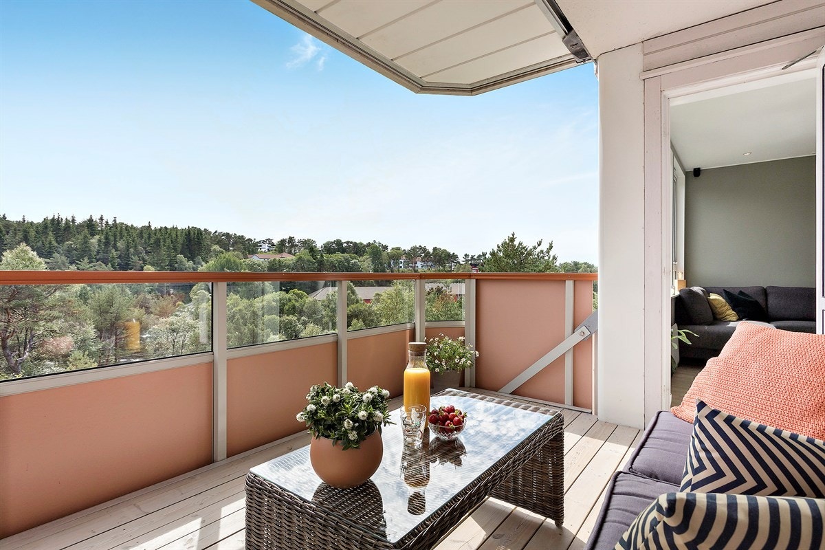 Her er det gode solforhold samt flott utsikt over nærområdet. Galleribilde