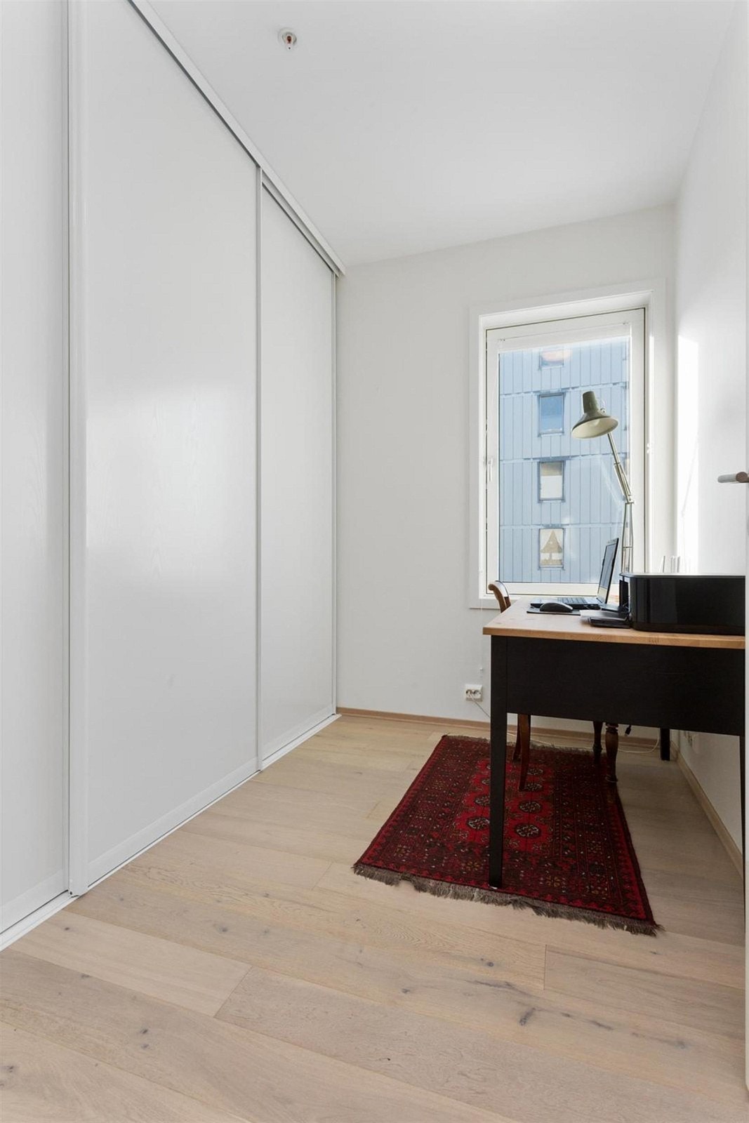 Soverom II med god skapplass. Galleribilde