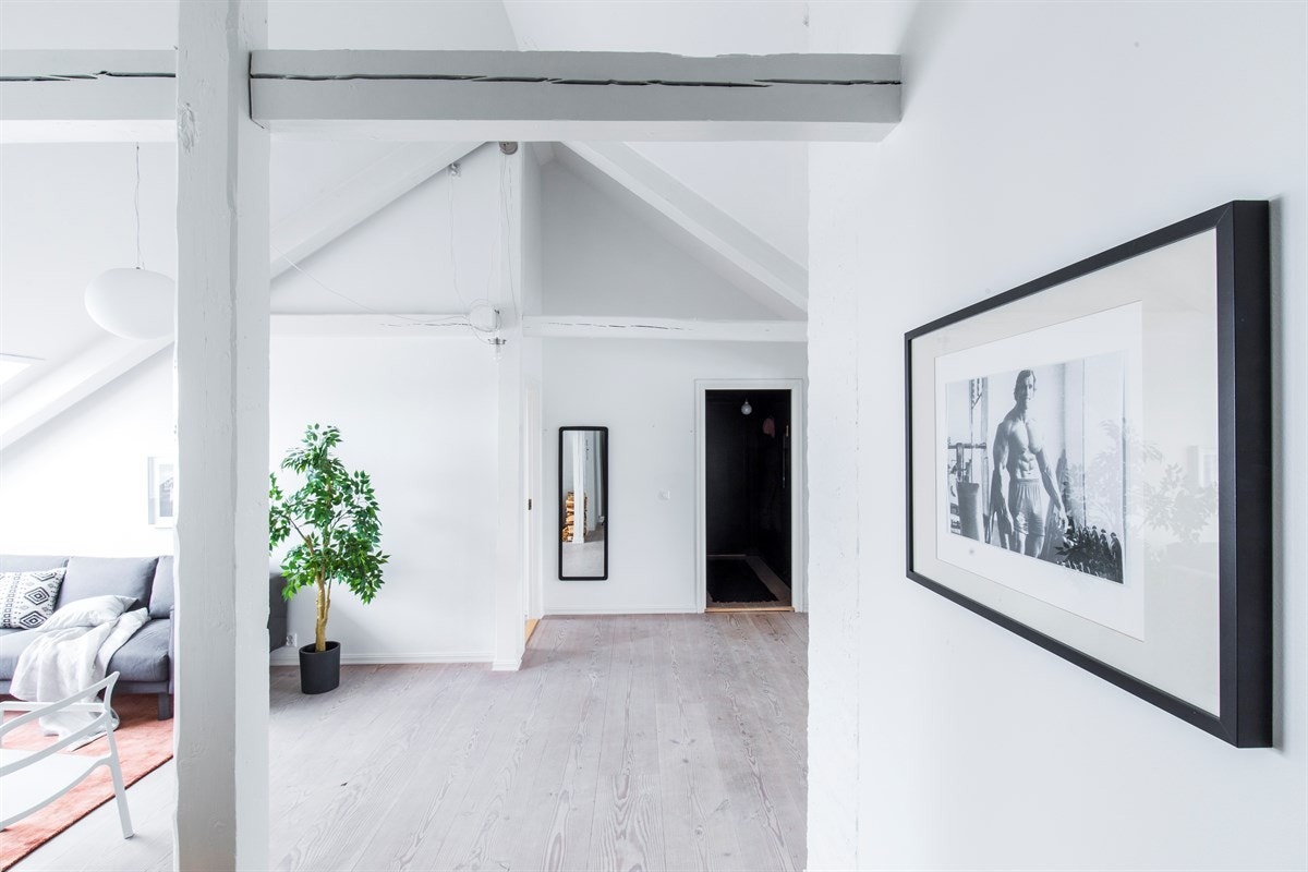 - Malte trebjelker i stuen - Galleribilde