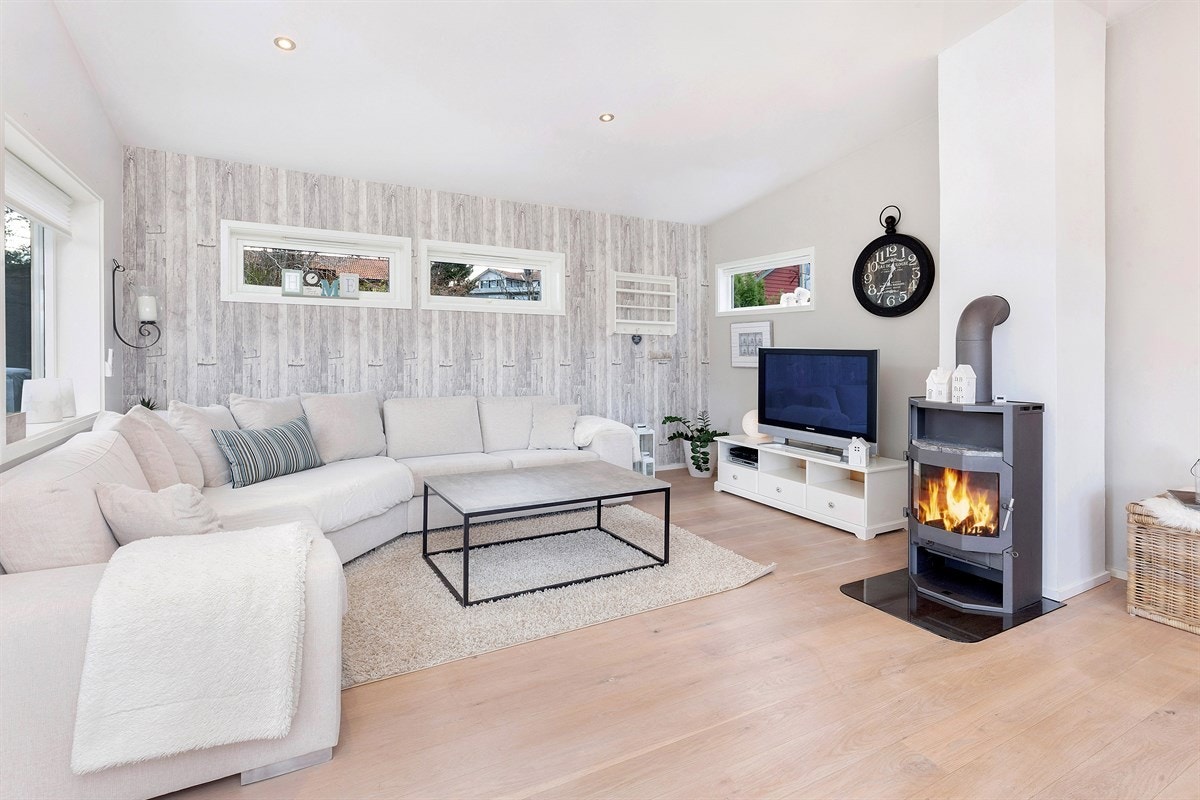 Tv- stue med plass til sofagruppe Galleribilde