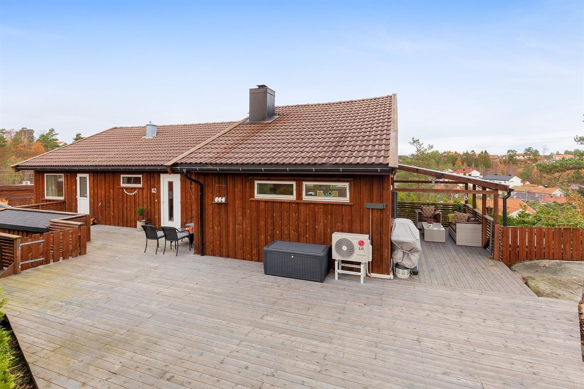 Stor solrik veranda Galleribilde