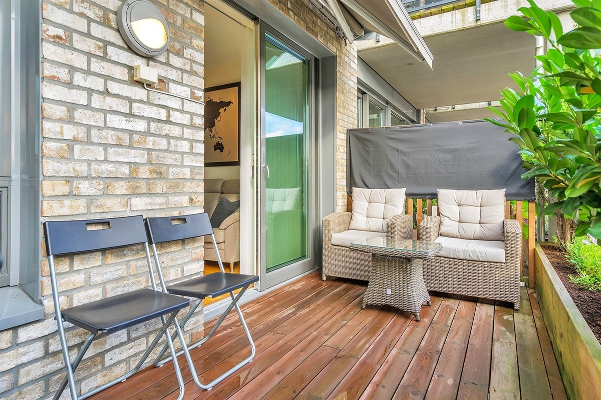 Hyggelig og usjenert terrrasse Galleribilde