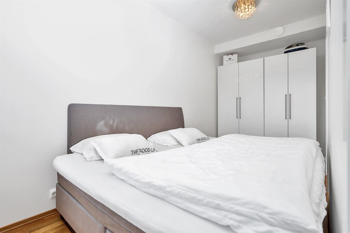 Soverom med garderobeløsning Galleribilde