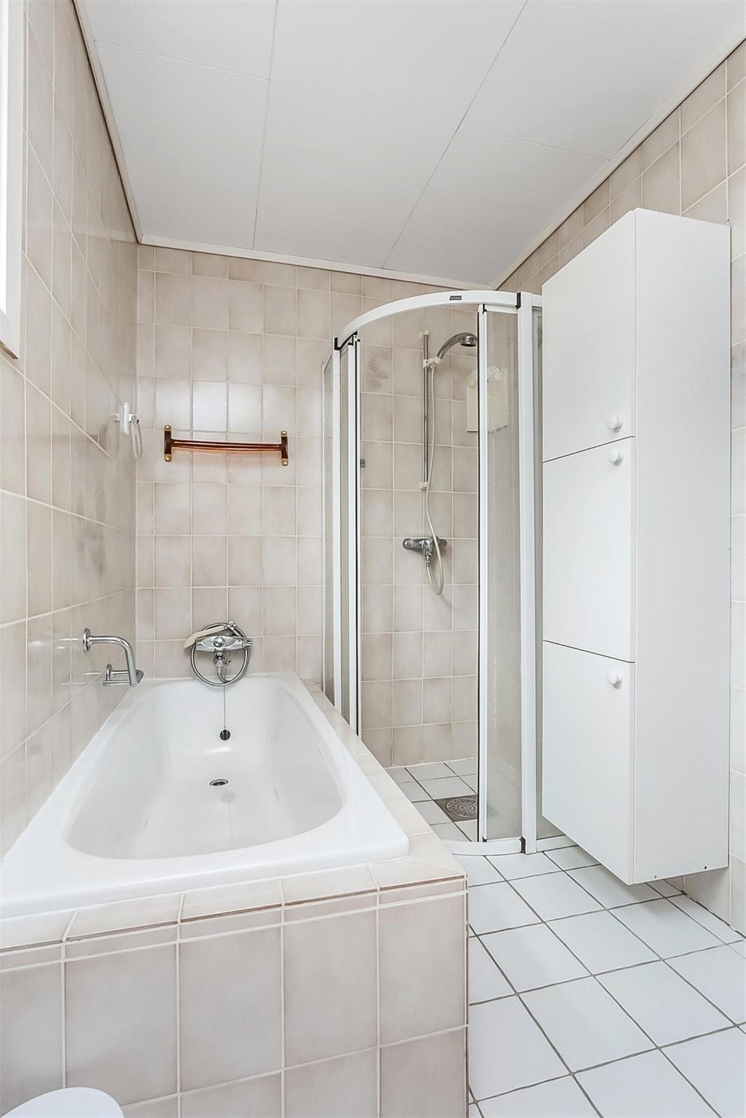 Flislagt bad med varmekabler. Galleribilde