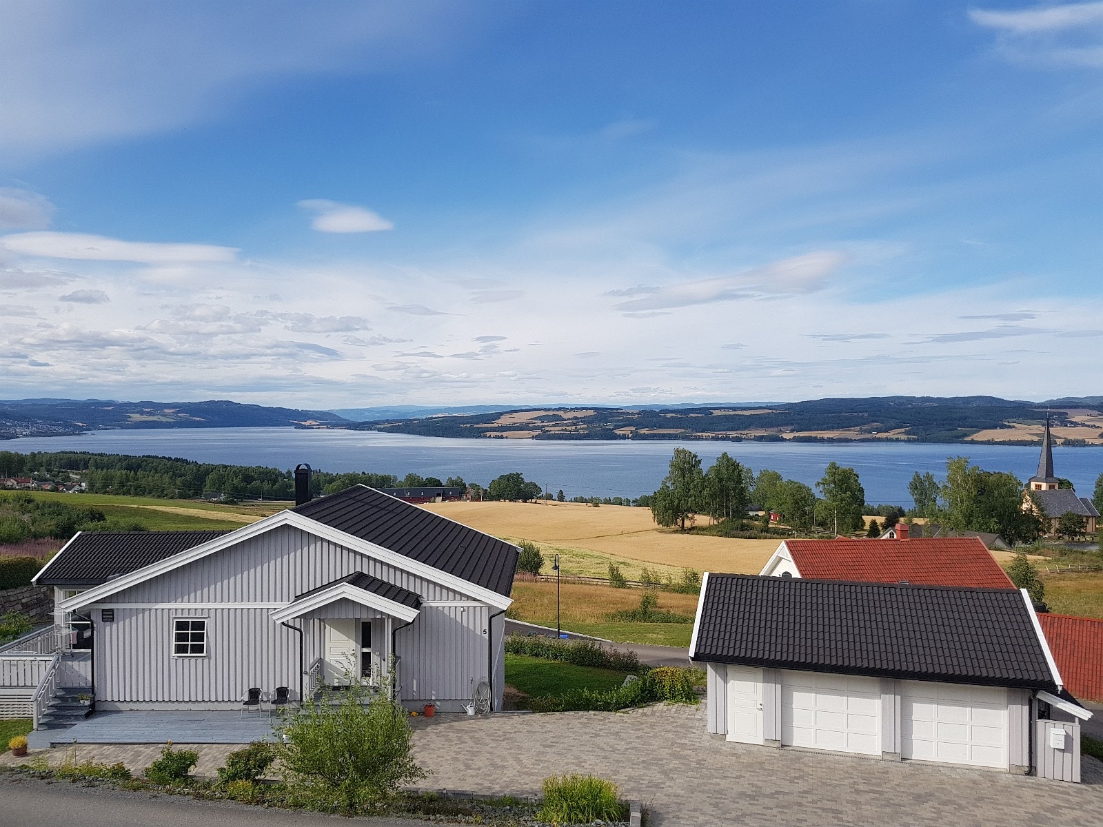 Utsikt til Mjøsa Galleribilde