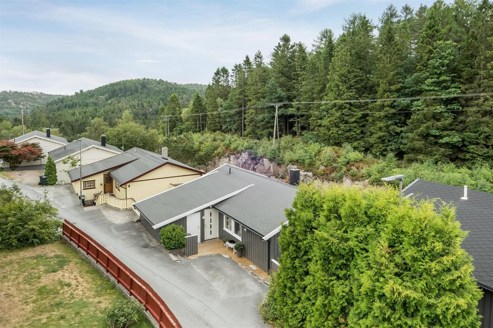 Rauneveien er en rolig gate uten stor gjennomgangstrafikk. Galleribilde