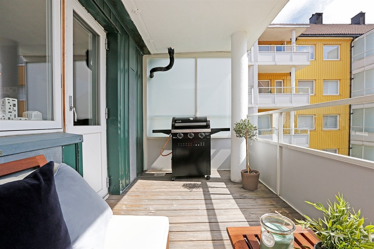 Solrik balkong Galleribilde