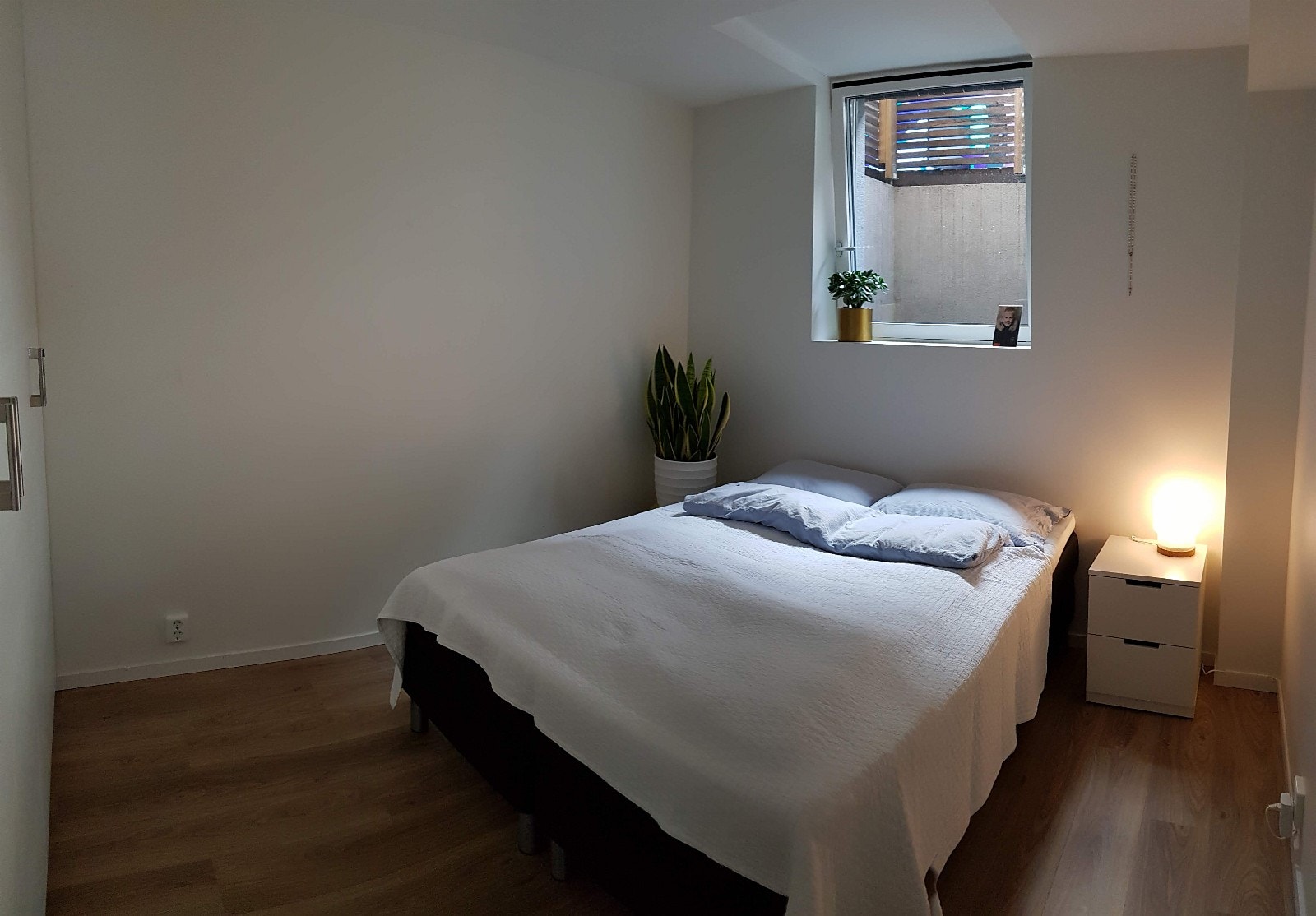 Soverom innredet som hovedsoverom, ikke barnerom Galleribilde