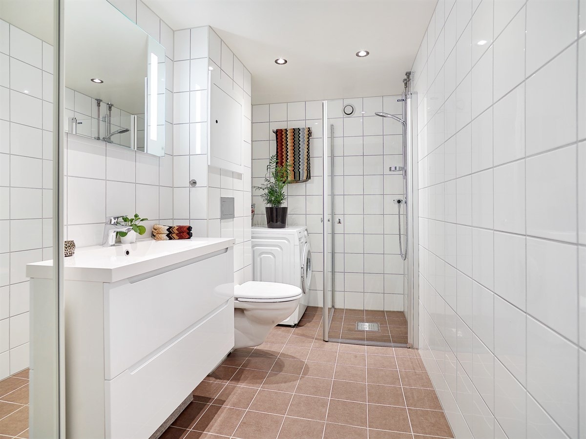 Bad fra 2018 oppgradert i regi av borettslaget. Opplegg vaskemaskin Galleribilde