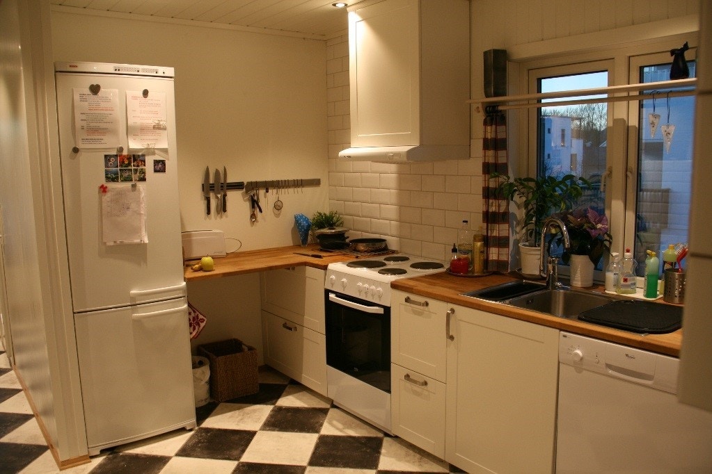 Del av kjøkken Galleribilde