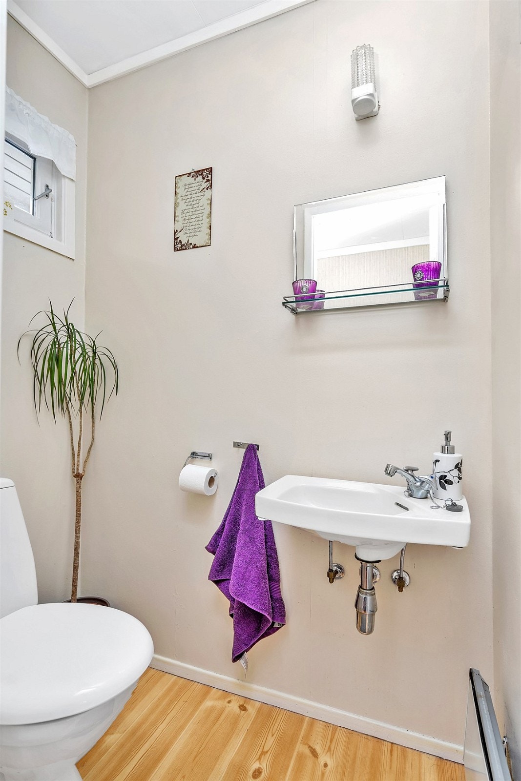 Wc i entrè Galleribilde