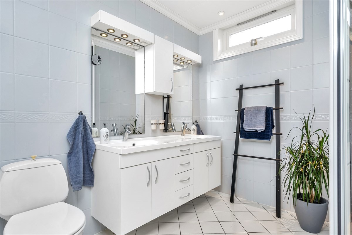 Flislagt bad Galleribilde