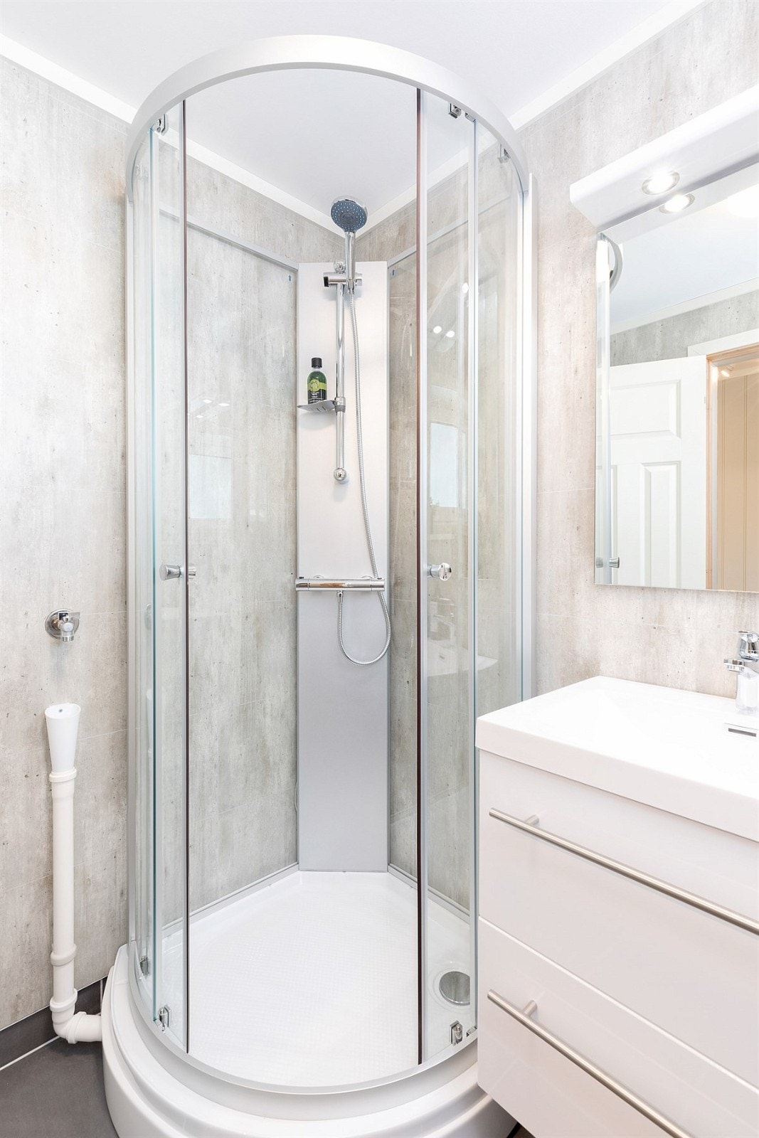 ... og opplegg til vaskemaskin/tørketrommel Galleribilde