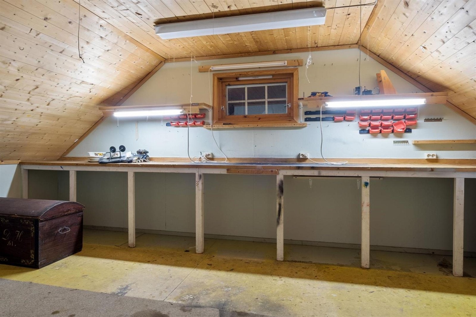 Hobbyrom over garasjen. Galleribilde