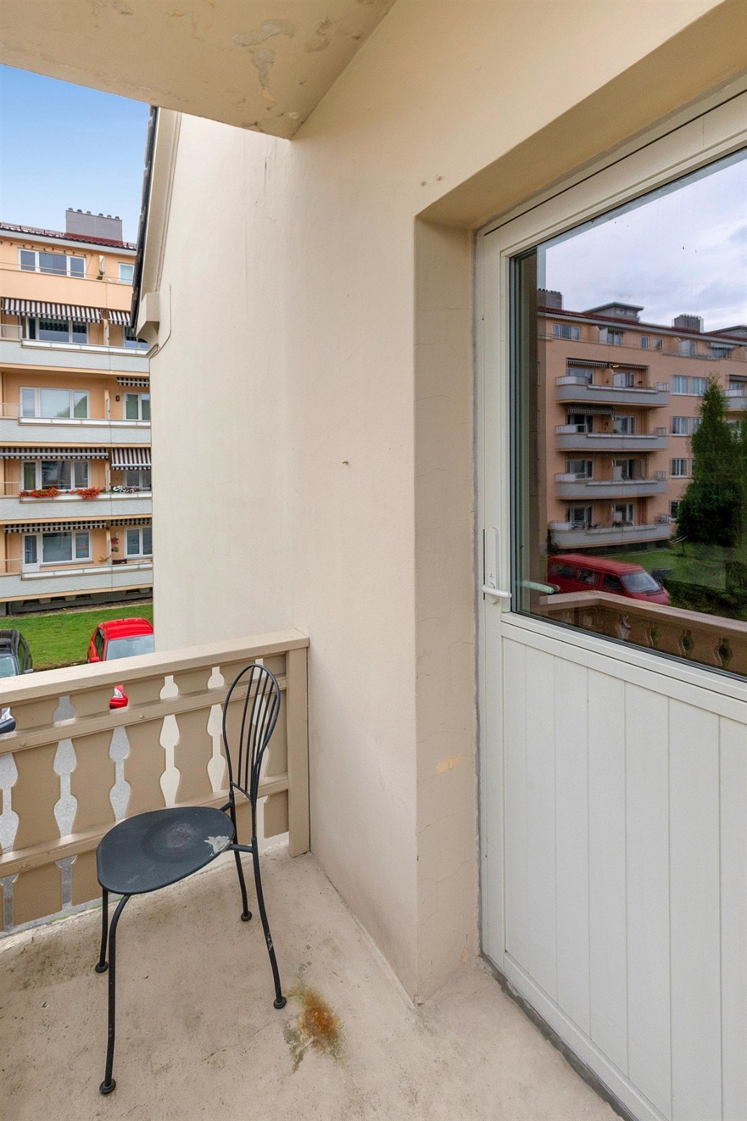 Utgang til balkong med kveldssol Galleribilde