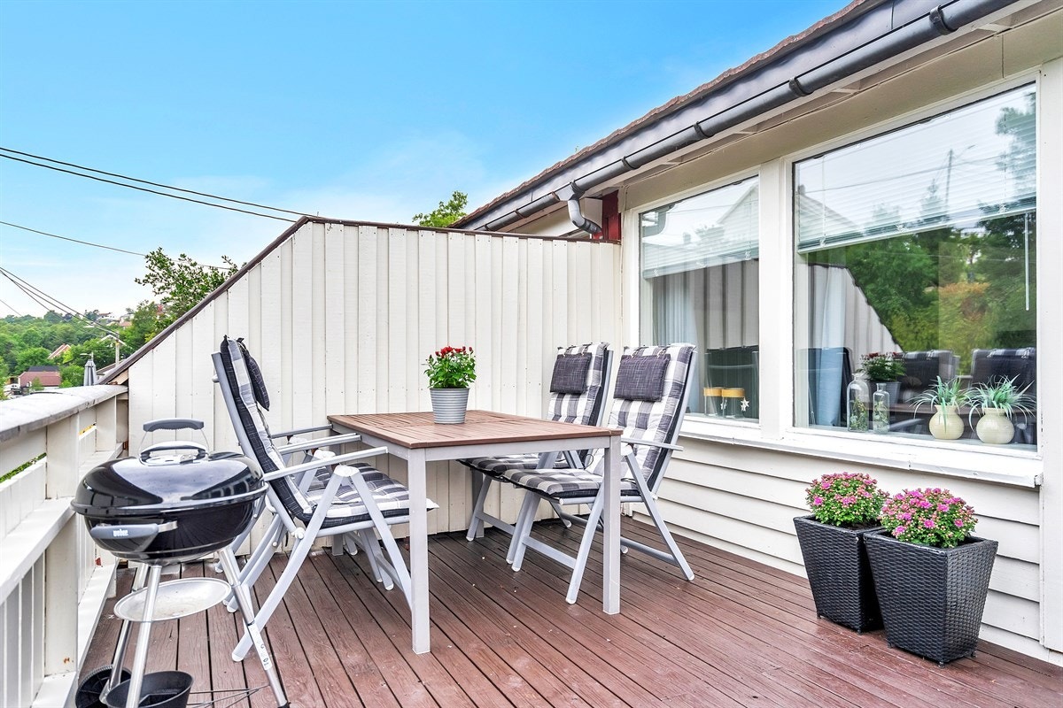 Plass til både sofagruppe og spisegruppe Galleribilde