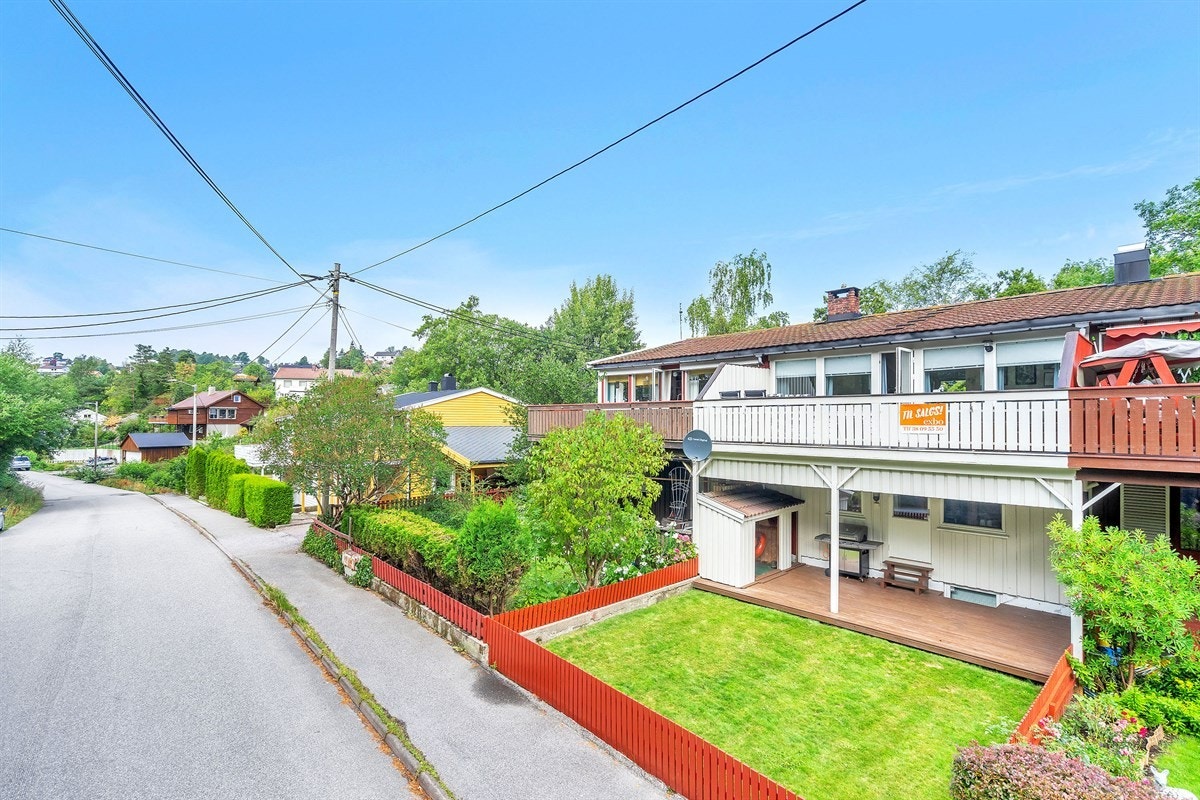 Vågsbygd / Auglandsbukta - Innholdsrikt rekkehus med sentral beliggenhet. Garasje. Fin standard - Exbo v/eiendomsmegler Terje Skaara Galleribilde