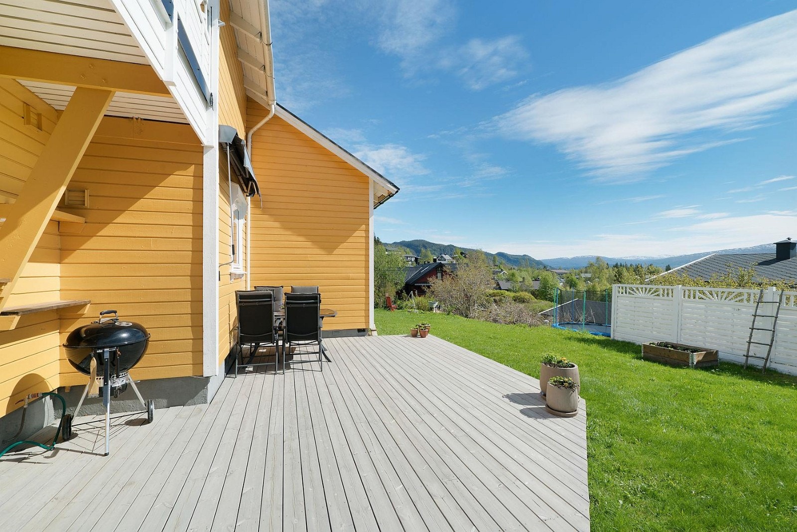 Eiendommen har flotte uterom. Galleribilde