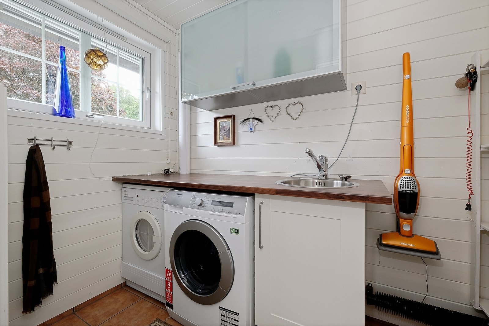 Vaskerom Galleribilde