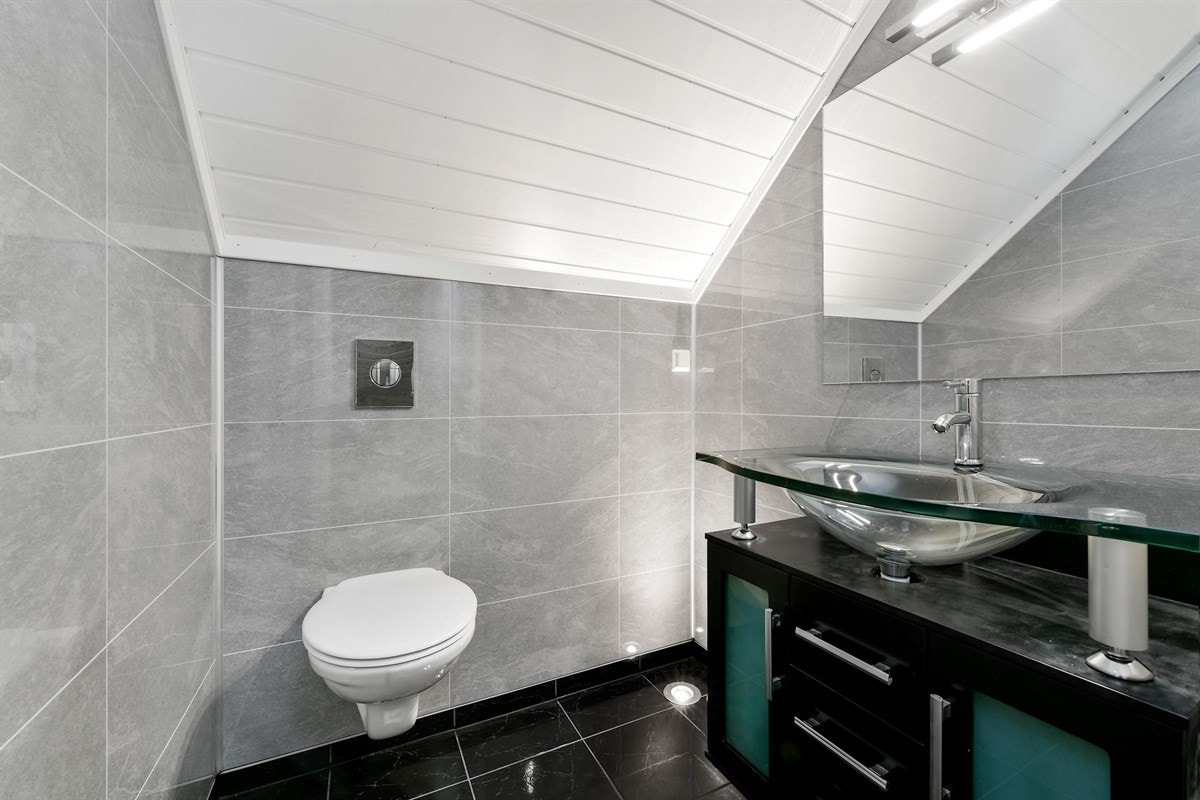 Wc i 2 etasje. Galleribilde