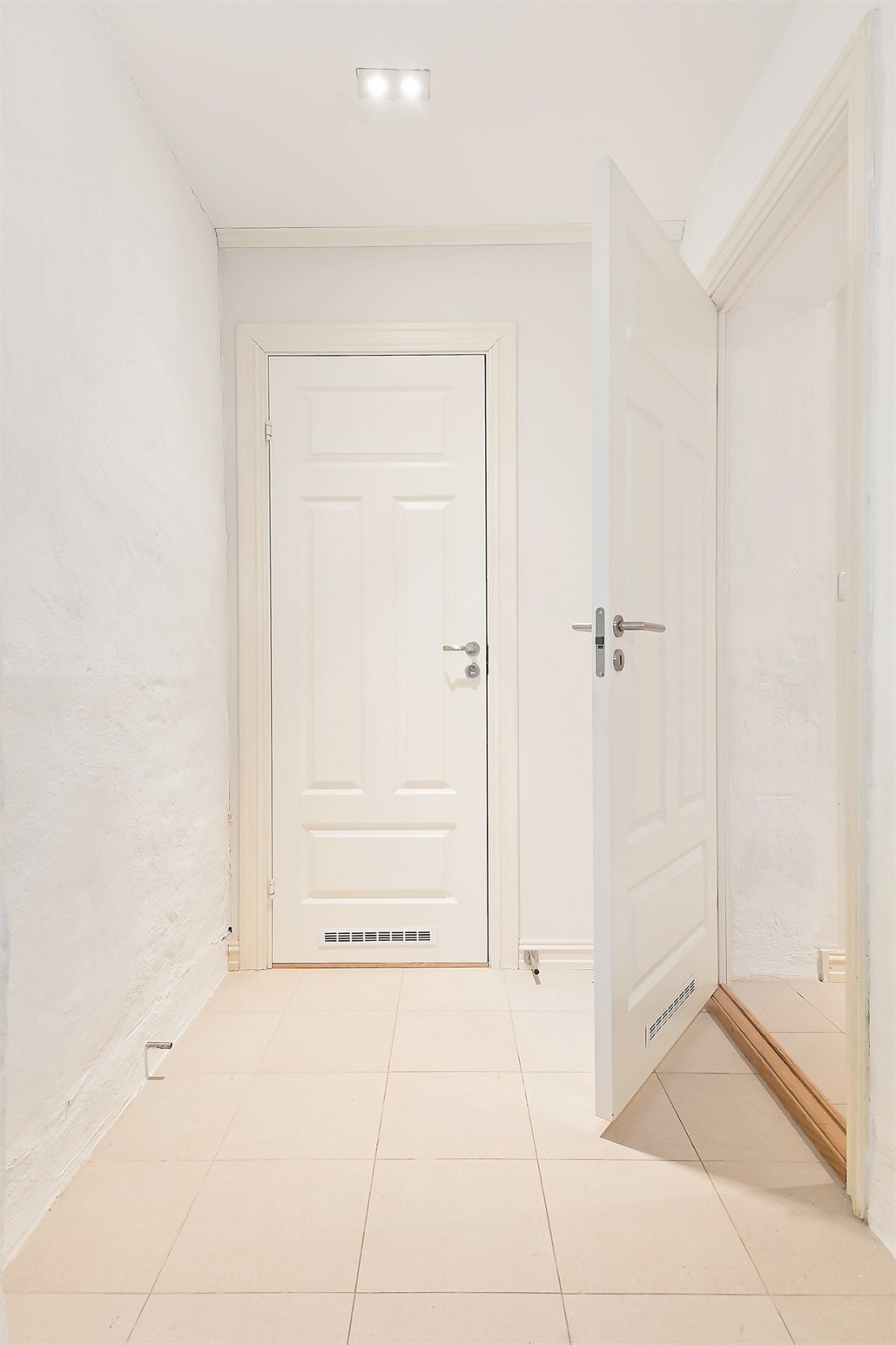 Leiligheten har en romslig bod i tilknytting til entreen i kjelleretasjen. Galleribilde