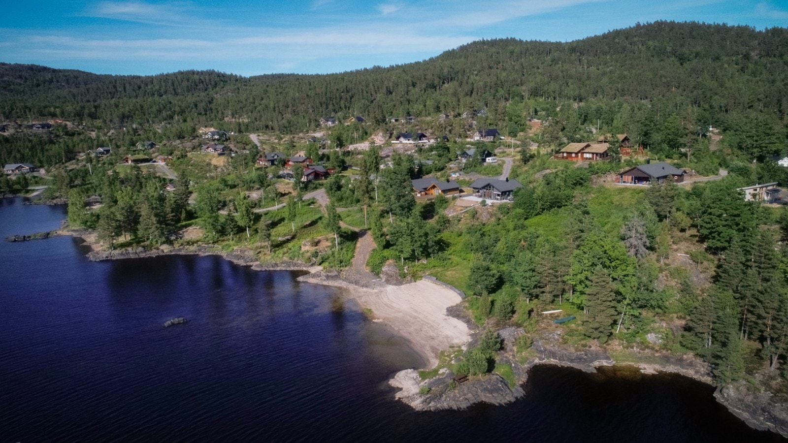 Dronebilde over feltet Galleribilde